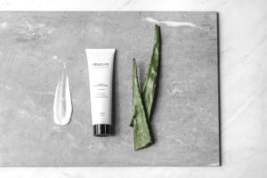 NutriC Moisture Swatch and Aloe